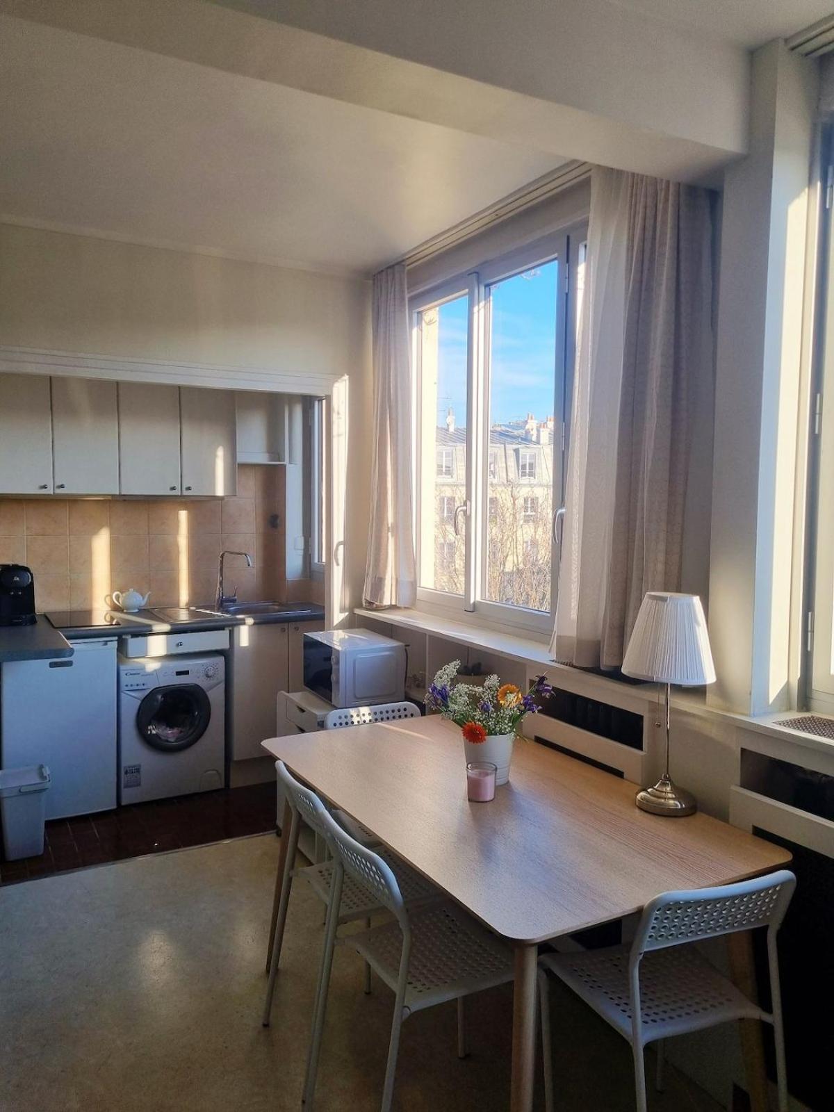 Soleil De Paris, Le Marais Apartment *